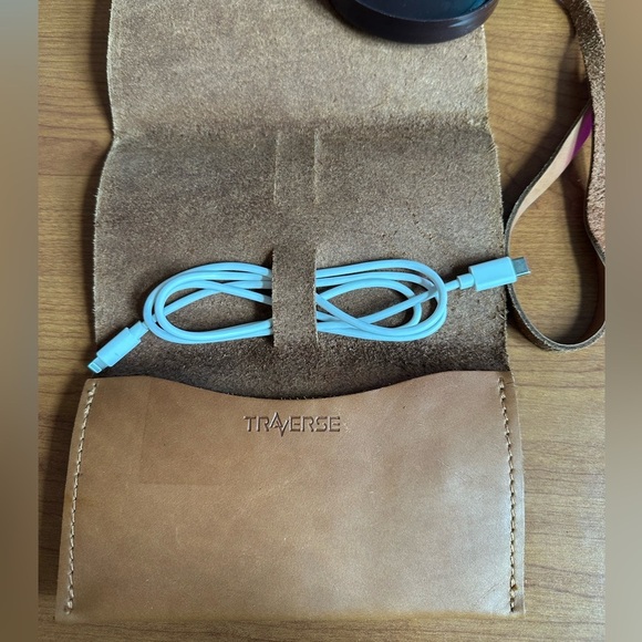 Pepsi Cola Traverse Tan Leather Cord Organizer with Pocket - Picture 5 of 6